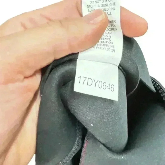 Hyperflex Access Child's 2mm Backzip Springsuit Wetsuit Size 4 Red/White - Picture 6 of 6